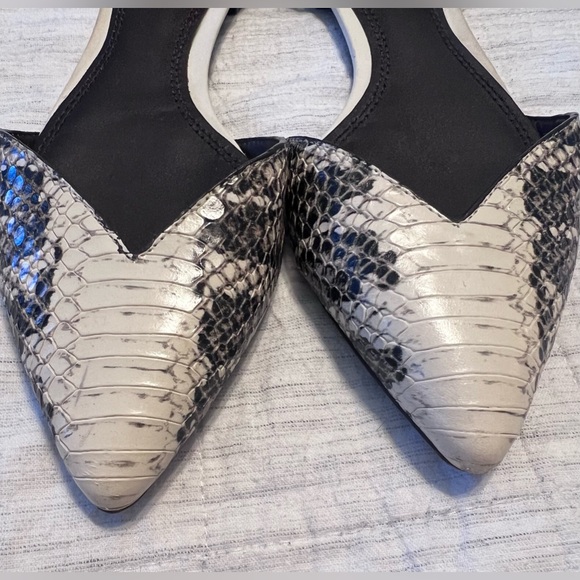 Tory Burch V-Cut Ankle Strap Python Flats Women Shoes - SZ 7 - Picture 9 of 9